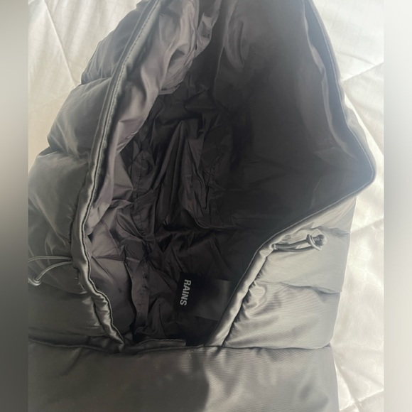 RAINS adjustable puffer hood Black - Picture 6 of 11